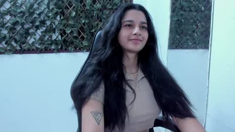 megan white 01  online show from 01-19-25, 10:49