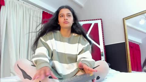 megan white 01  online show from 01-25-25, 03:40