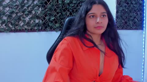 megan white 01  online show from 01-28-25, 08:36