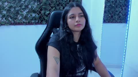 megan white 01  online show from 01-30-25, 07:39