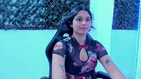 megan white 01  online show from 02-06-25, 08:39