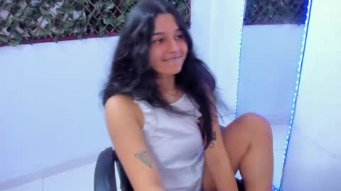 megan white 01  online show from 02-13-25, 04:00