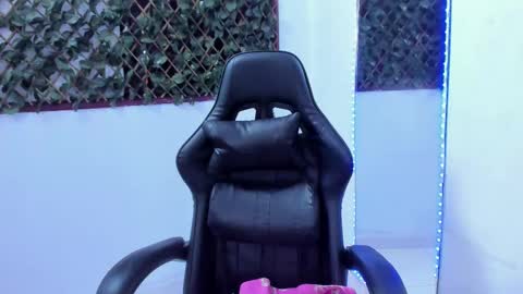 megan white 01  online show from 02-15-25, 07:06
