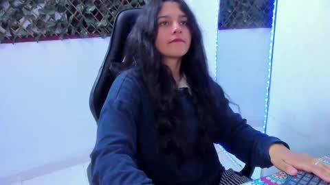 megan white 01  online show from 02-18-25, 06:26