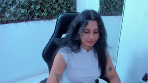 megan white 01  online show from 02-27-25, 10:26