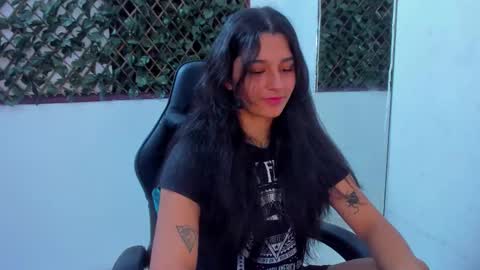 megan white 01  online show from 03-03-25, 02:36