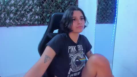 megan white 01  online show from 03-06-25, 10:41