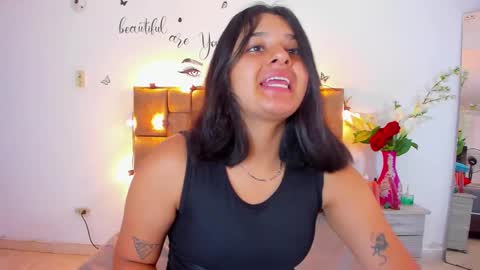 megan white 01  online show from 09-17-25, 07:48