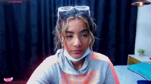 M E G A N   online show from 12-08-24, 06:50