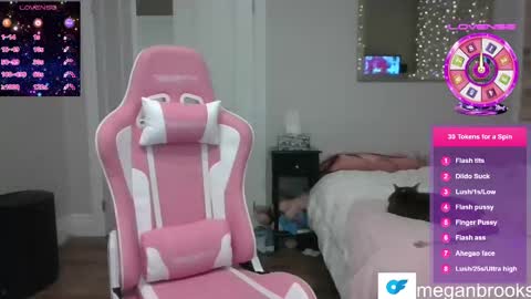 Megan Brooks online show from 09-21-25, 06:37