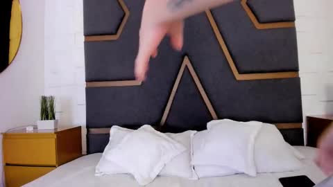 Megan Hofman online show from 10-18-25, 11:33