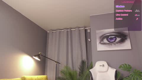 MeganieX online show from 12-06-24, 04:03