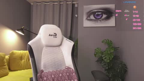 MeganieX online show from 12-17-24, 05:29