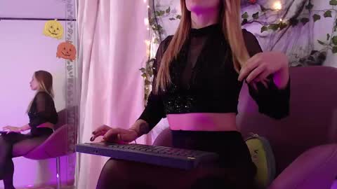 MEGAN online show from 10-31-25, 02:01