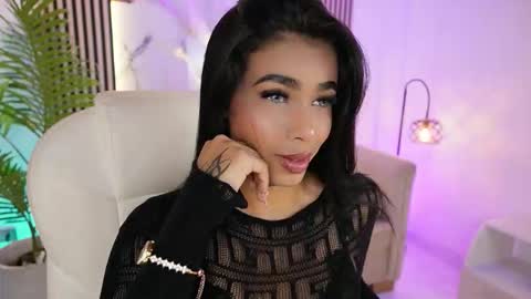 Megan Lowell online show from 11-21-25, 07:12