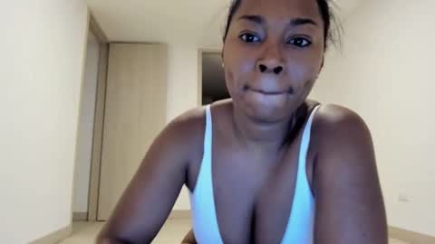 Snapshot of meganmir1 chatting on 01-22-25, 03:52 meganmir1 online show from 01-22-25, 03:52