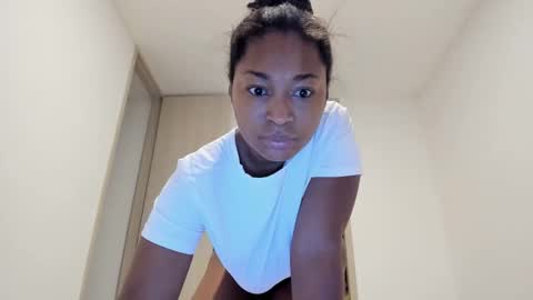 Snapshot of meganmir1 chatting on 01-25-25, 12:17 meganmir1 online show from 01-25-25, 12:17