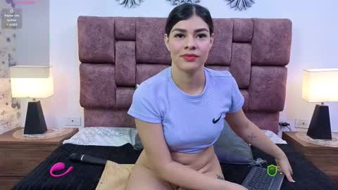 MeganM online show from 10-11-25, 12:04