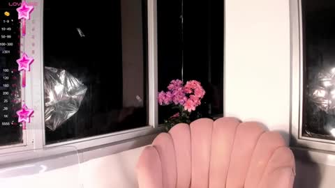 Snapshot of megann__sweet chatting on 01-12-25, 10:23 Mara online show from 01-12-25, 10:23