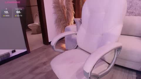 Snapshot of megann_williamss chatting on 11-04-25, 08:30 Megan online show from 11-04-25, 08:30