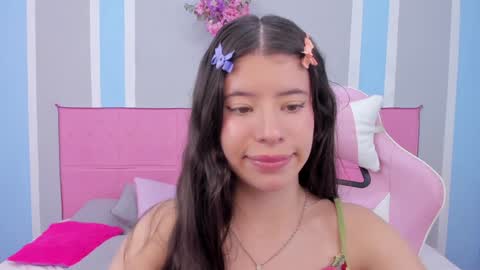 Snapshot of meganqueen2 chatting on 01-21-25, 04:58 Megan Queen online show from 01-21-25, 04:58