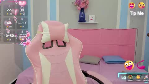 Snapshot of meganqueen2 chatting on 03-09-25, 01:26 Megan Queen online show from 03-09-25, 01:26