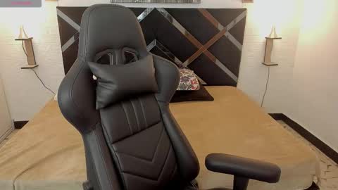 Snapshot of meganqueen2 chatting on 11-04-25, 12:26 Megan Queen online show from 11-04-25, 12:26