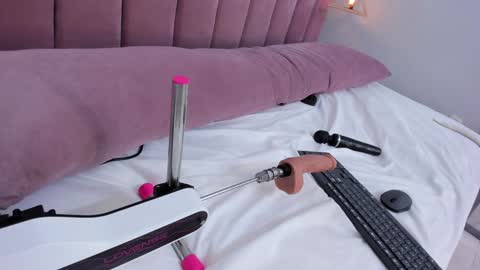Megan  online show from 12-27-24, 11:53