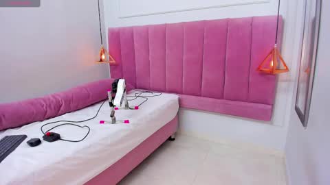 Megan  online show from 10-16-25, 07:59