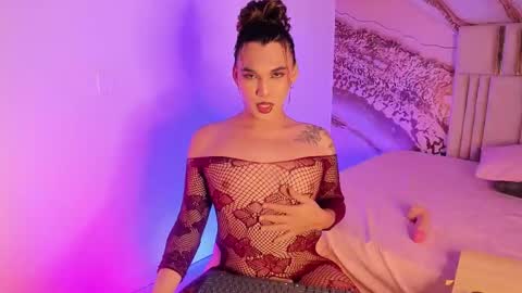 Snapshot of meganthedoll chatting on 10-16-25, 08:21 Meghan the doll online show from 10-16-25, 08:21