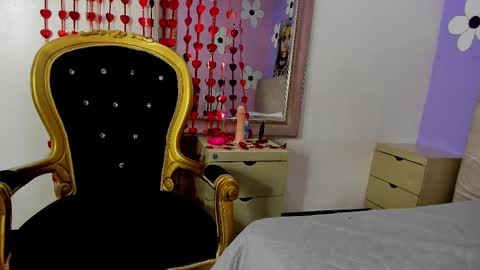 Snapshot of meggan_n_dante chatting on 03-01-25, 07:30 Meggan N Dante online show from 03-01-25, 07:30