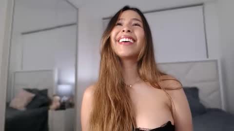 Snapshot of meggui chatting on 03-23-26, 10:52 Meggui online show from 03-23-26, 10:52