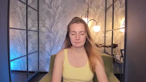 Meggy online show from 09-30-25, 01:27