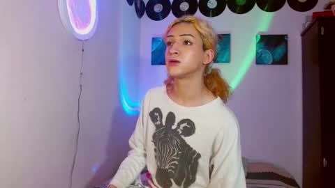 meghan_devil_ online show from 12-23-25, 07:50