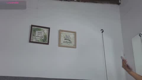 Meghan  online show from 10-20-25, 08:31