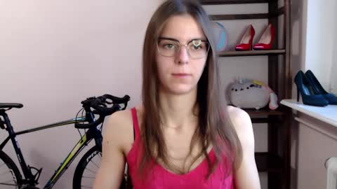 Megi online show from 12-14-25, 07:36