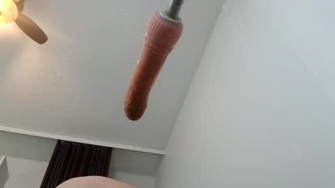 Snapshot of meheriuk68 chatting on 03-19-26, 10:58 meheriuk68 online show from 03-19-26, 10:58