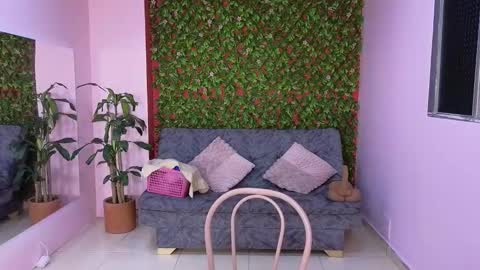 Snapshot of mei_naughtycat chatting on 02-11-26, 08:03 Mei online show from 02-11-26, 08:03