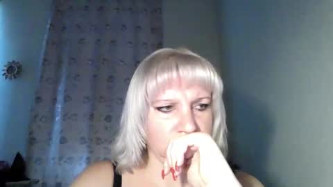 Snapshot of meilomawesa chatting on 09-30-25, 11:48 MeilomaWesa online show from 09-30-25, 11:48