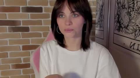 Snapshot of mekepo chatting on 10-26-25, 03:51 Katie Payne online show from 10-26-25, 03:51