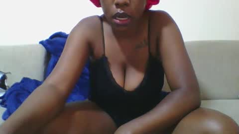 pretty online show from 12-21-25, 06:42