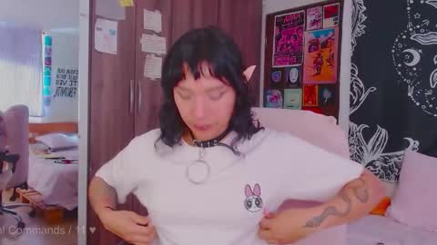 Melissa  -  -  Please help me to reach 100 thumbs up online show from 11-02-25, 05:15