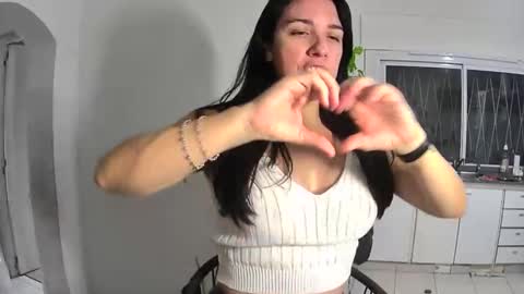 Snapshot of mel_stron chatting on 11-22-25, 02:43 mel_stron online show from 11-22-25, 02:43