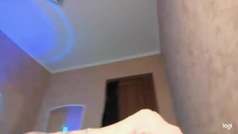  Start every day 2000 - 700 online show from 11-25-25, 08:31