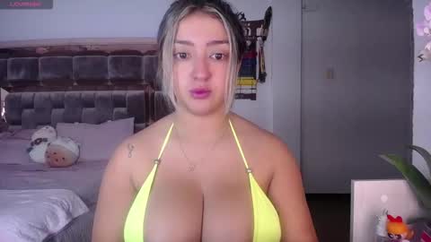 Snapshot of melaany_ chatting on 02-12-26, 11:38 Melaany online show from 02-12-26, 11:38