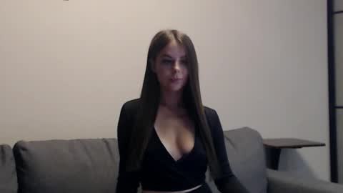 Snapshot of meladams chatting on 09-26-25, 09:30 meladams online show from 09-26-25, 09:30