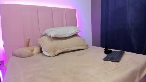 MELANI - online show from 02-15-25, 07:39