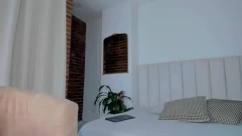 Snapshot of melanie_diaz chatting on 12-14-25, 06:12 melanie_diaz online show from 12-14-25, 06:12