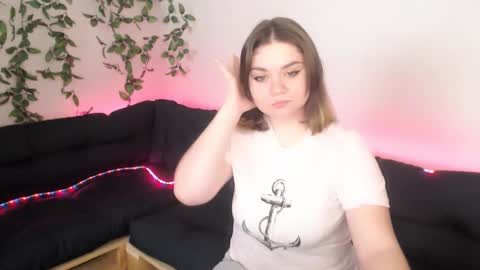 Snapshot of melanie_kissx chatting on 02-23-25, 09:11 Melanie kissx online show from 02-23-25, 09:11