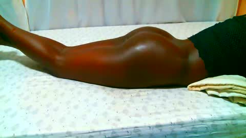 Snapshot of melanin_queen22 chatting on 09-22-25, 08:16 melanin queen online show from 09-22-25, 08:16